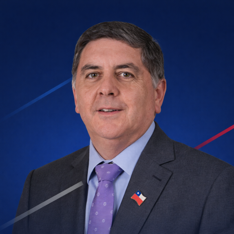 Mninistro Caludio Alvarado Andrade